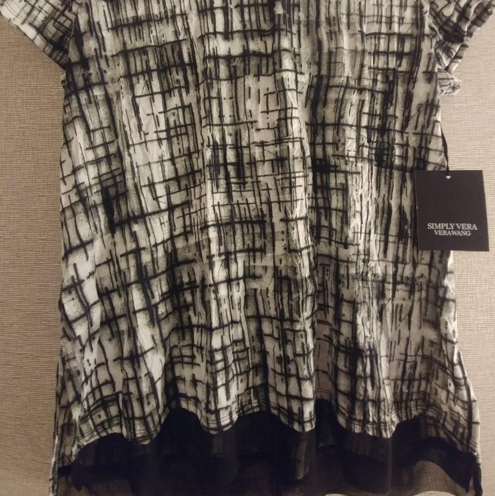 Short sleeve top